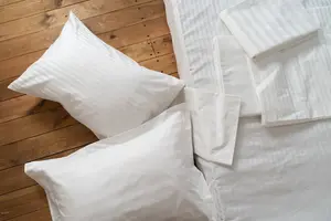 Постельное белье 20мм полоска гостиничная застежка 135х200 + 80 х 80 texpot