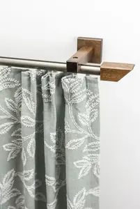 Карниз для штор GARESA "Cubus, внутренний направляющий Quadros", 1 направляющая, желаемая длина, комплект внутренних направляющих, выдвижной, дерево-алюминий Л: 100 см, цвет chromfarben/nussbaum