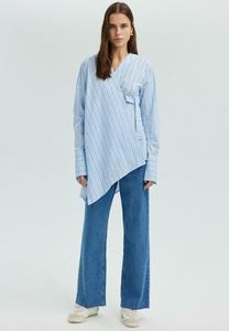 Короткое пальто KIMONO ASYMMETRIC BINDING DETAIL Touché Privé, синий