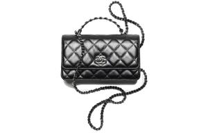 CHANEL Яркая кожаная сумка через плечо
