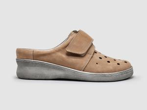 Женские перфорированные кожаные сабо Pink KCR Group