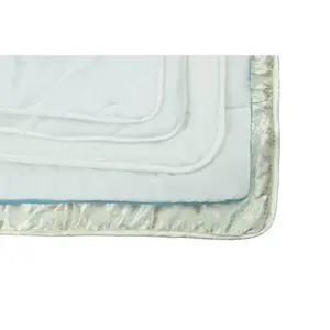 Одеяло из микрофибры Сюрприз-пакет, мы расчищаем склад! теплое, наполнитель 100% полиэстер, 1 шт., одеяла для зимы, размер 135x200 см и другие размеры Ribeco, Natur