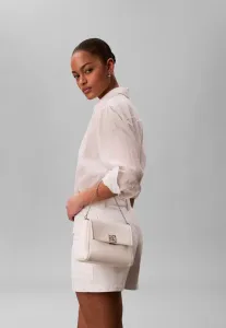 Сумка через плечо emblem pebble Calvin Klein, White Alyssum