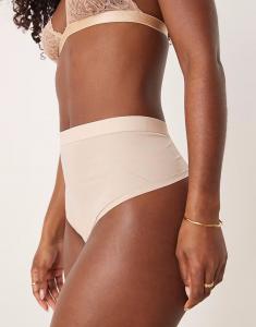 SPANXshape Невидимые стринги цвета шампанского бежевого
