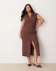Платье миди с v-образным вырезом, складками на плечах и сборками на талии в стиле бенгальина шоколадного цвета ASOS