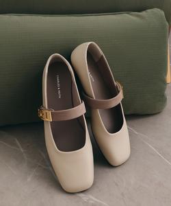 Балетки «Мэри Джейн» с металлической пряжкой Lando Charles & Keith, цвет Chalk