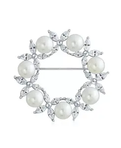 Элегантная праздничная брошь-булавка для шарфа с белыми кубическими цирконами круглой формы 8 мм, имитацией жемчуга, в форме маркиза Bling Jewelry, clear