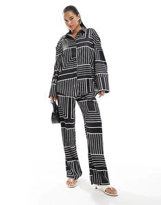 4th & Reckless Атласная рубашка с широкими манжетами спереди и пуговицами в черном плиточном узоре