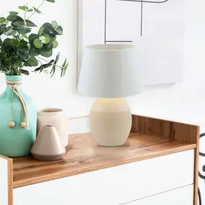 Настольная лампа näve «Talia», 1 лампочка, лампочка E14 | без лампочки, керамический цоколь, текстильный плафон, питающий кабель 130 см с тумблером, E14, белый