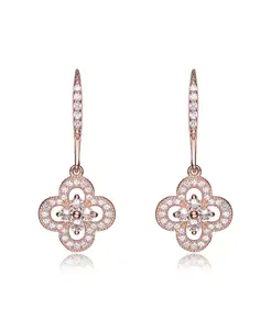 Серьги из стерлингового серебра с микропаве в форме цветка и кубическим цирконием Genevive, pink