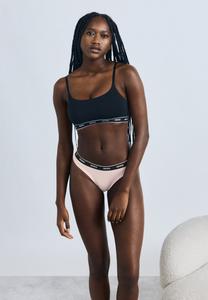 Трусы HUGO TRIPLET THONG STRIPE 3 PACK, Multi-Coloured