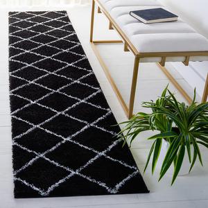 Ковер-дорожка SAFAVIEH, 61 x 275 см, Tahoe Shag Collection - Black & White, узор Trellis, без линьки и простой в уходе, идеально для помещений с высокой проходимостью в гостиной, спальне (THO676Z)