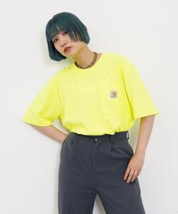 Футболка с коротким рукавом, большим нагрудным карманом и логотипом Carhartt, желтая