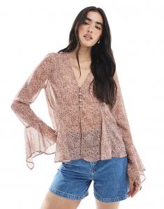 Шифоновая блузка Miss Selfridge с расклешенными рукавами и застежкой на пуговицы в узорах пейсли