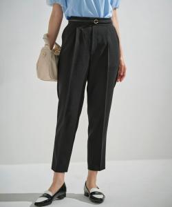 Красивый силуэт, эластичные и немнущиеся: зауженные брюки из ткани Oshacloth Suite, цвет Black [005]