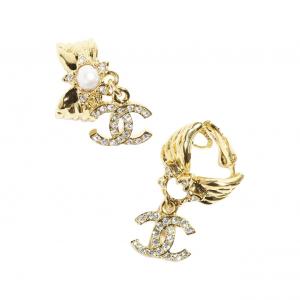 1986 1988 Cc клипсы CHANEL, золотой