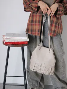 Сумка через плечо из эко-кожи с бахромой Ehka Sopo, цвет Beige