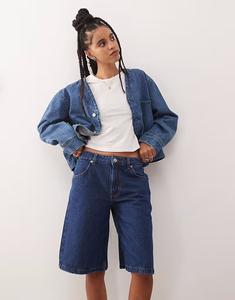 Джинсовые шорты Reclaimed Vintage цвета средней синевы