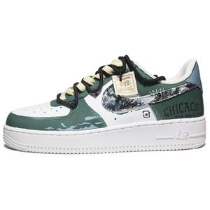 Кроссовки для скейтборда Air Force 1 женские с низким верхом, белый/зеленый Nike