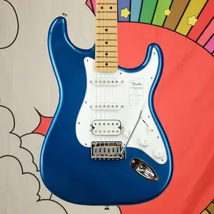 Fender Standard Stratocaster HSS, гриф из клена, белый защитный щиток, аквамариново-металлический