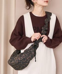 Сумка с собранными ручками и мягкой подкладкой на плечо