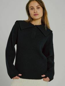 Топ Феа в черном Norr