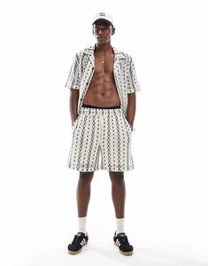 Вязаные шорты River Island в цвете экрю