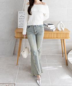 Джинсовые брюки средней посадки с бахромой и расклешенной юбкой