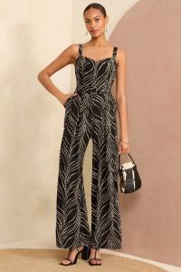 Комбинезон на бретелях с широкими штанинами и поясом Love & Roses, черный