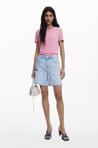 Джинсовые бермуды с цветочным принтом