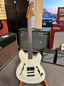 Fender TOM DELONGE STARCASTER 2024 - Сатиновый Олимпийский Белый
