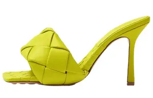 Шлепанцы женские Bottega Veneta, светло-зеленый