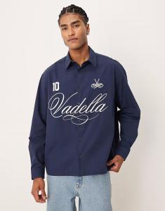 Рубашка свободного кроя из поплина с надписью темно-синего цвета Asos Design