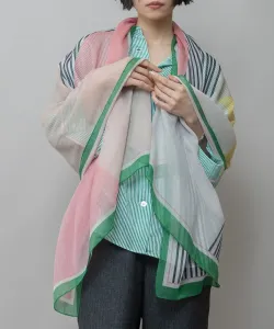 палантин с геометрическим узором