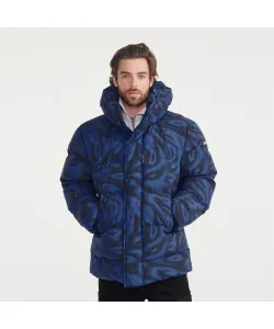 Водоотталкивающая куртка с капюшоном и принтом по всей поверхности.