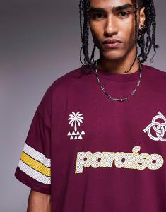 Футболка ASOS DESIGN свободного кроя со вставками и спортивной графикой бордового цвета