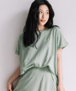 Футболка с короткими рукавами и асимметричным разрезом на спине FRUIT OF THE LOOM, зеленый