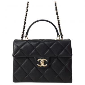 CHANEL Кожаная сумка через плечо с золотистой фурнитурой