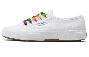 Кеды унисекс с низким верхом белого цвета Superga