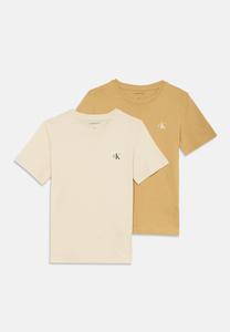 Футболка Calvin Klein Jeans MONOGRAM 2 PACK UNISEX, Sandy Beige/Whitecap Grey/Camel
