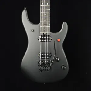 EVH 5150 Серия Стандарт - Стелс Черный с накладкой из черного дерева