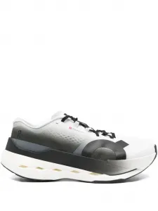 Кроссовки Cloudboom с логотипом On Running, белый