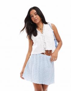 Мини-юбка Pieces с развевающимся подолом в мелкий голубой цветочный принт