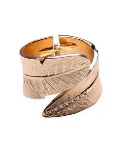 Женский браслет-обруч с листвой Sohi, gold