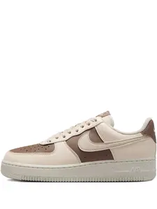 Кроссовки с перфорацией Nike, нейтральный