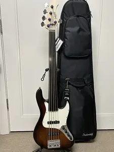 Бас-гитара Sadowsky MetroLine, 21 лад, винтажный безладовый J/J, 5-струнная, корпус из болотного ясеня - миндальный солнечный взрыв, прозрачный сатин