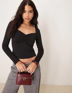 Топ с длинными рукавами в форме сердца и сборками черного цвета ASOS DESIGN