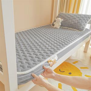 Disney Простыня на резинке 200х220 см, молочный бархат, стеганая, для матраса глубиной 5-25 см, цвет deep space gray