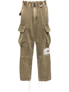 Брюки карго с нашивкой-логотипом Maison MIHARA YASUHIRO, нейтральный цвет