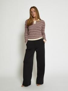 Полосатый свитер с яблочным маслом DESIRES